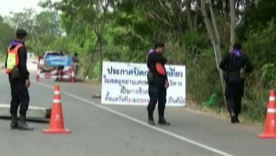 ทหารตั้งด่านเส้นทางไปเขาพระวิหาร กันเหตุป่วน 