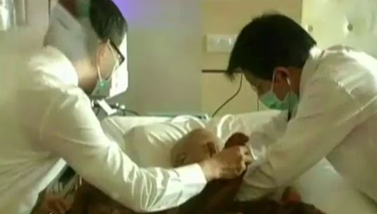 "หลวงพ่อคูณ" กลับรักษาตัวที่ร.พ.หมอเผยหลอดลมอักเสบ-ติดเชื้อทางเดินปัสสาวะ