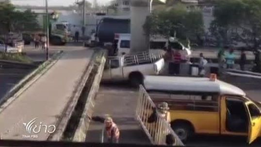 เหตุสะพานลอยคนข้ามถนนบรมราชชนนีถล่ม มีผู้เสียชีวิต 1 คน