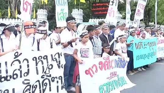 รมว.ศธ.ลงนามรับรอง คณะกรรมการร่วมพิจารณาปัญหาโรงเรียนขนาดเล็ก