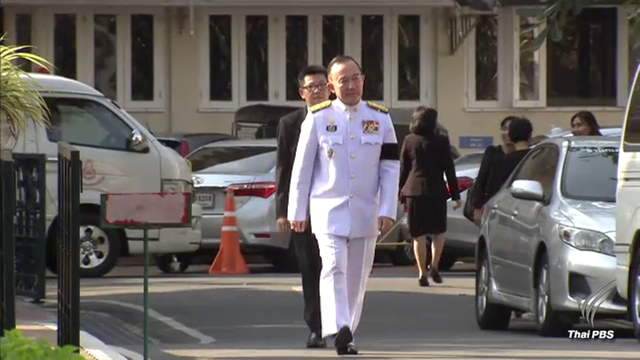 คึกคัก 12  รัฐมนตรีใหม่เข้าทำเนียบรัฐบาลถ่ายรูปติดบัตร 