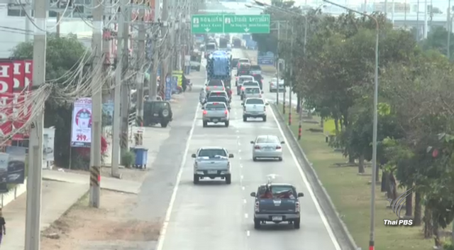 ถนนมิตรภาพ รถติดบางช่วง โดยเฉพาะทางขึ้นเขา ริมเขื่อนลำตะคอง