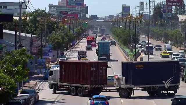 “ประยุทธ์” ปัด ม. 44 ย้ำใช้กฎหมายปกติแก้ปัญหารถบรรทุกน้ำหนักเกิน-รถตู้สาธารณะ  
