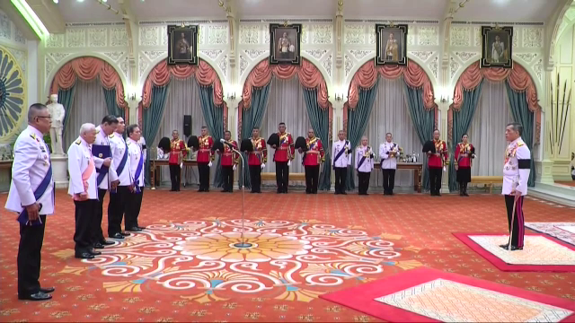 สมเด็จพระบรมโอรสาธิราชฯ มีพระราชดำรัสตอบรับการขึ้นทรงราชย์  เป็นพระมหากษัตริย์ รัชกาลที่ 10