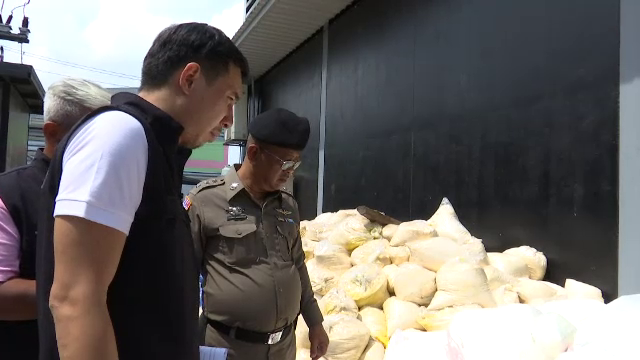  ตร.ขยายผลค้นโรงงานผลิตเครื่องสำอาง ย่านปทุมธานี