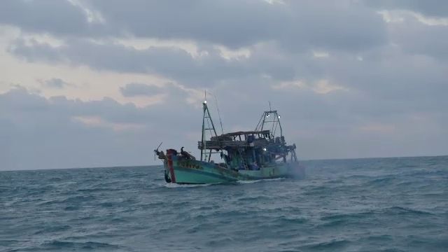 จับเรือประมงเวียดนาม 4 ลำ ลูกเรือ 30 คน ลอบทำประมงน่านน้ำไทย