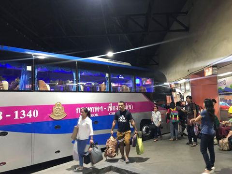 บขส.เสริมรถอีก 1,987 เที่ยวรองรับคนกลับกทม. 