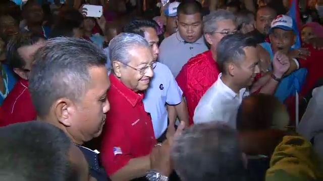 "มหาธีร์" ปลุกกระแสทวงเก้าอี้ผู้นำมาเลเซีย