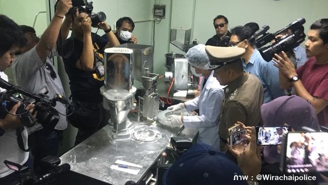ตร.บุกค้นโรงงานผลิตอาหารเสริมย่านปทุมธานี พบใส่สารต้องห้าม