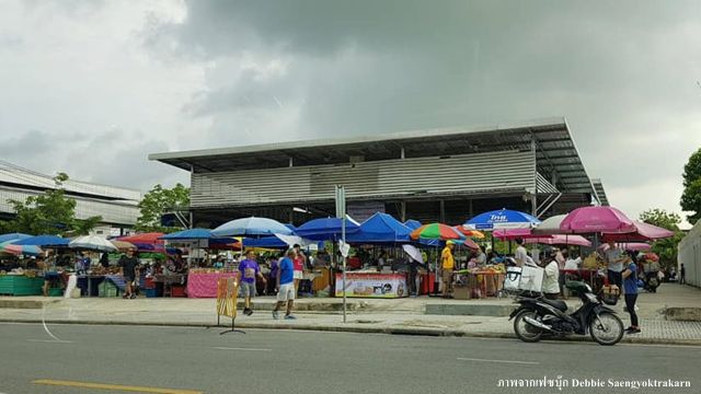 เขตประเวศแจ้งเอาผิดเจ้าของตลาด-ผู้ค้าตั้งแผงฝืนคำสั่งศาล