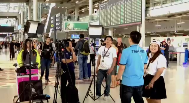 สื่อเกาะติดรายงานข่าว "ศรีสะเกษ" ต้อนรับฮีโร่กลับบ้าน