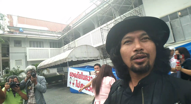 ตำรวจ สน.คันนายาว เตรียมเรียก "เสก โลโซ" รับทราบข้อกล่าวหาเสพยาเสพติด