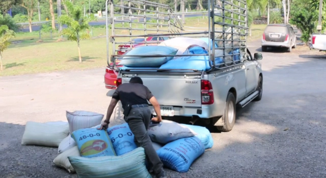 ตำรวจทางหลวงสกัดจับรถยนต์กระบะลักลอบขนยาไอซ์ 200 กิโลกรัม