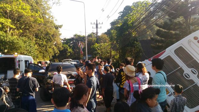 ด่วน ! รถบัสทัวร์จีนเบรกแตกดอยสุเทพเจ็บ 11 คน