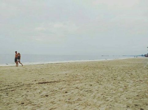 เตือนเดินชายหาดเสี่ยง "พยาธิตัวอ่อน" ไชเท้าเจาะผิวหนัง 