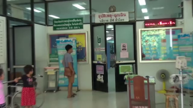 เด็กชาย 2 ขวบกินขนมติดคอเสียชีวิต พบพิรุธพ่อเลี้ยง
