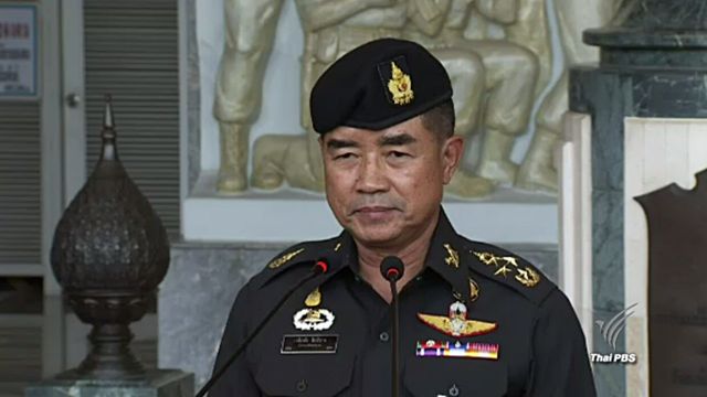 ผบ.ทบ.ขออย่าเชื่อมโยงไปสิงคโปร์พบทักษิณ-ยิ่งลักษณ์