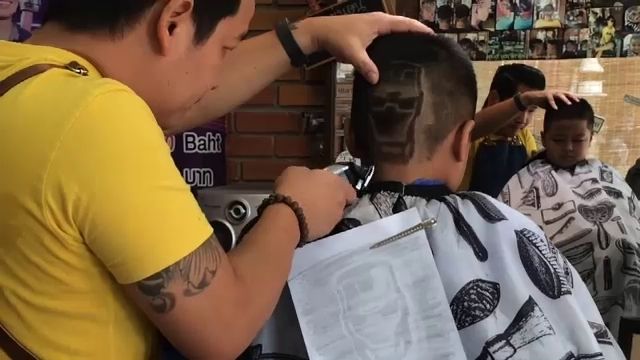 ปิดเทอมนี้ เด็กเชียงใหม่ฮิตตัดผมแกะลาย "ซูเปอร์ฮีโร่" 