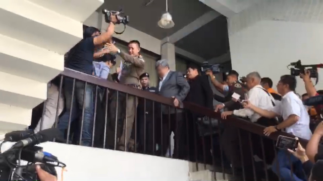 "เปรมชัย" มาตามนัดรับทราบ 3 ข้อกล่าวหาคดีงาช้าง-ปืน-ติดสินบน 