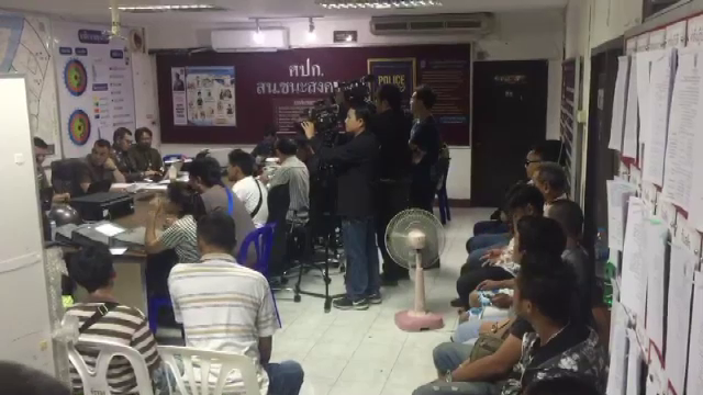 ชาวบ้านแจ้งความเอาผิด "กลุ่มอยากเลือกตั้ง" ทำเดือดร้อน
