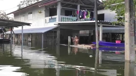 น้ำท่วมเริ่มเน่าเสีย ชาว อ.เมืองตรัง ป่วยโรคน้ำกัดเท้า