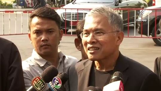 "วัฒนา" เข้าให้ข้อมูล ทภ.1 คาดปมแสดงความเห็นวัดพระธรรมกาย