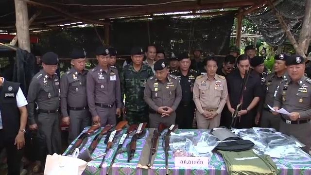 บุกค้นบ้านนักการเมืองท้องถิ่นอุทัยธานี ยึดเสื้อเกราะ-อาวุธ