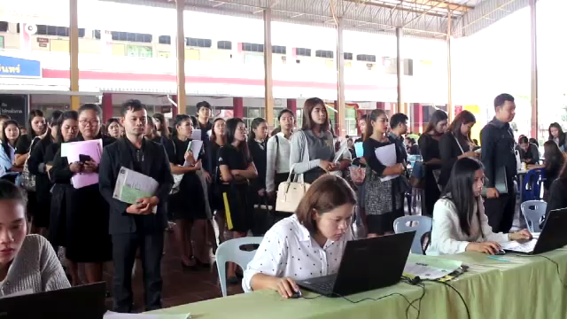 สมัครครูผู้ช่วยวันแรกคึกคัก – สมัคร "ปฐมวัย" มากที่สุด 