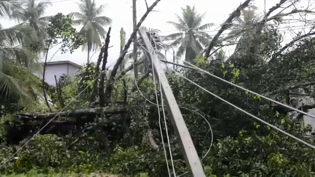 ฝนถล่มภาคใต้ เฝ้าระวังน้ำท่วม-น้ำป่า 