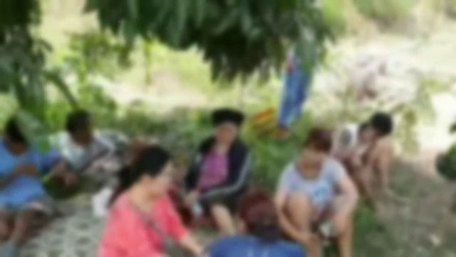 ตำรวจบุกจับวงไฮโล จ.บึงกาฬ นักพนันหนีกระเจิง 