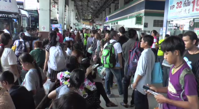 ประชาชนภาคอีสานเริ่มเดินทางกลับหลังสงกรานต์
