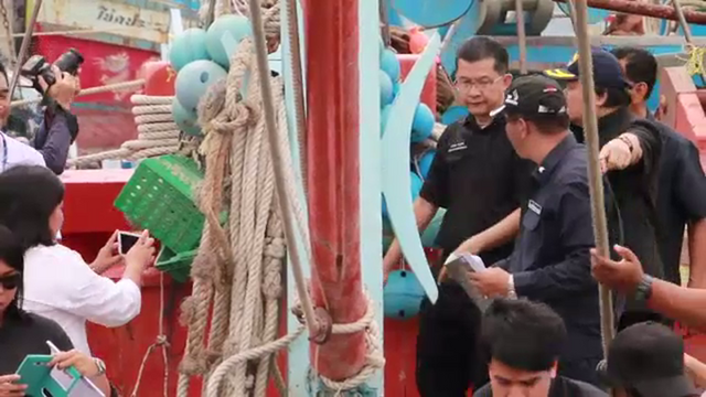ก.เกษตรกำชับตรวจ "เรือประมง"ให้ตรงใบอนุญาตก่อน 20 พ.ค.นี้