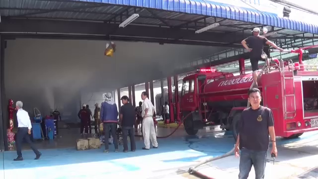 ไฟไหม้ร้านจำหน่ายยาง-ล้อแมกซ์ เสียหายกว่า 15  ล้านบาท