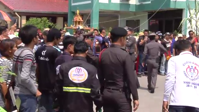ตร.ปทุมธานี คุมตัวลูกจ้างฆ่าชิงทรัพย์ "เจ๊สั้น" ทำแผนฯ