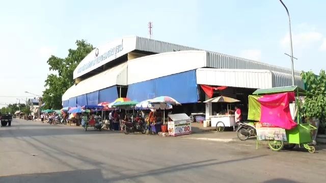 ผู้ค้าหน้าตลาดสดเทศบาลตำบลเกษตรสมบูรณ์ ไม่ยอมย้ายไปที่ใหม่อ้างทำเลไม่ดี