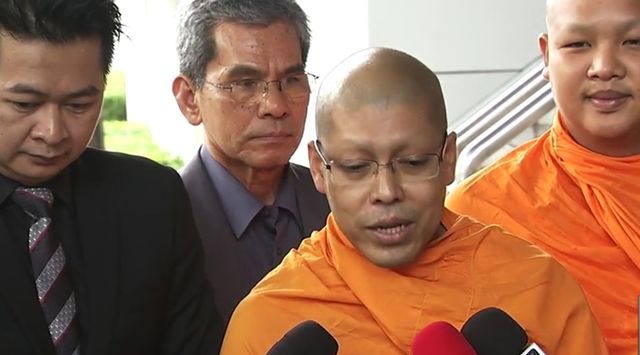 "พระสนิทวงศ์" รายงานตัวศาล-ยันชี้แจงญาติโยมตามหน้าที่