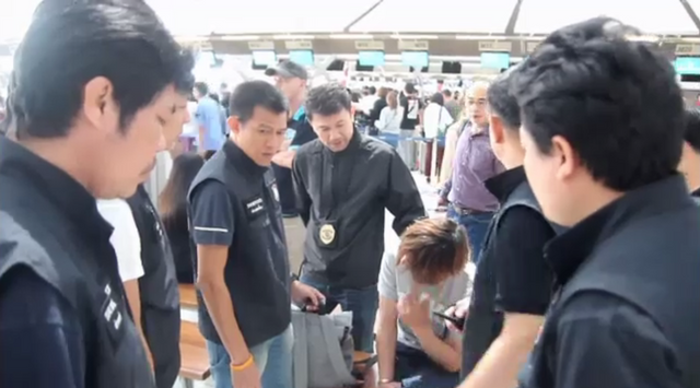 กลุ่มผู้เสียหาย 25 คนแจ้งจับผู้ต้องหาหลอกขายทัวร์ไปรัสเซีย
