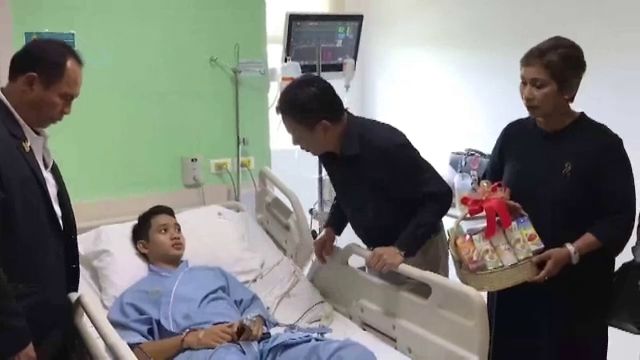 ปลัดท่องเที่ยวฯ เยี่ยม 6 นร.เจ็บจากพลุระเบิด จ.กระบี่