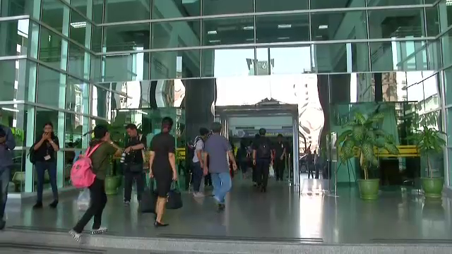 รพ.พระมงกุฏเกล้า เปิดบริการปกติ - เข้มรักษาความปลอดภัย