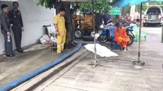 ผู้ว่าฯ กทม.ร่วมงานศพ จนท.หัวใจวายขณะคุมเครื่องสูบน้ำเขตลาดพร้าว เย็นนี้