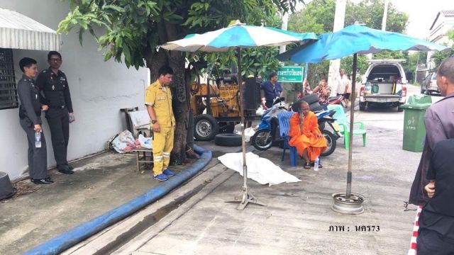 จนท.ฝ่ายโยธาเขตลาดพร้าววัย 57 ปี เป็นลมเสียชีวิตขณะคุมเครื่องสูบน้ำ 