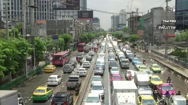เตือนเลี่ยงเส้นทางน้ำท่วมแยกรัชดาภิเษก-ลาดพร้าว 