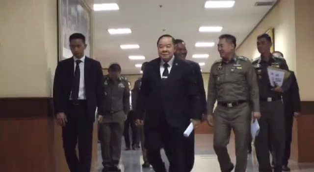 "พล.อ.ประวิตร" ยืนยันโผนายพลตำรวจ 183 ตำแหน่งลงตัวแล้ว-ผบ.ตร.พิจารณาเอง