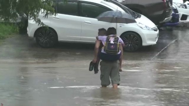 บึงกาฬฝนตกหนัก น้ำทะลักเข้าท่วมโรงพยาบาล