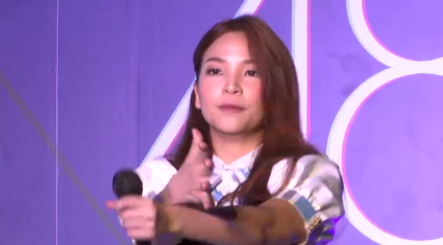 วงไอดอลเชื้อสายไทย BNK48 เปิดการแสดงทางการครั้งแรก 