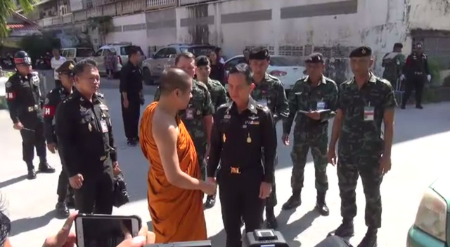 ทหารช่วยดูแลวัดวังตะวันตก จ.นครศรีฯ หลังเกิดเหตุฆาตกรรมสามเณรปลื้ม