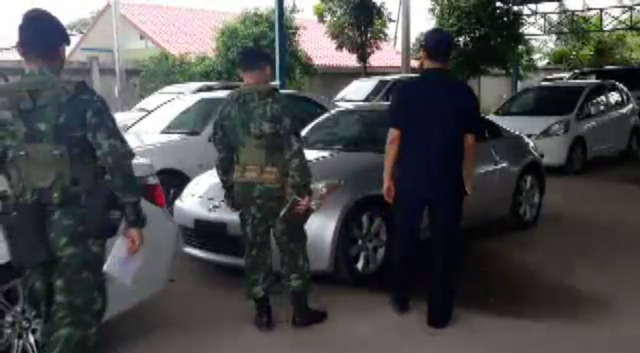 เจ้าหน้าที่สนธิกำลังตรวจค้นบ้านนักการเมือง จ.ตาก วันที่ 2 