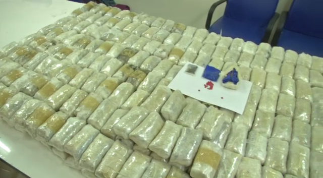 ตำรวจ ปส.จับผู้ต้องหาขนยาบ้าเครือข่าย "ไซซะนะ" กว่า 900,000 เม็ด