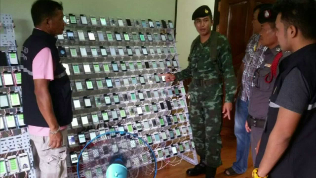 จับชาวจีนรับจ้างกด “ไลค์” ยึดซิม-โทรศัพท์มือถือกว่า 500 เครื่อง