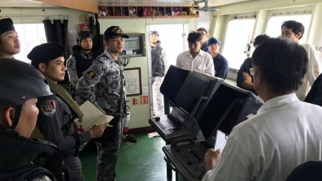 "ทร.ยันเรือบรรทุกน้ำมันไทยถูกปล้นในน่านน้ำมาเลเซียเดินเรือถูกต้อง"